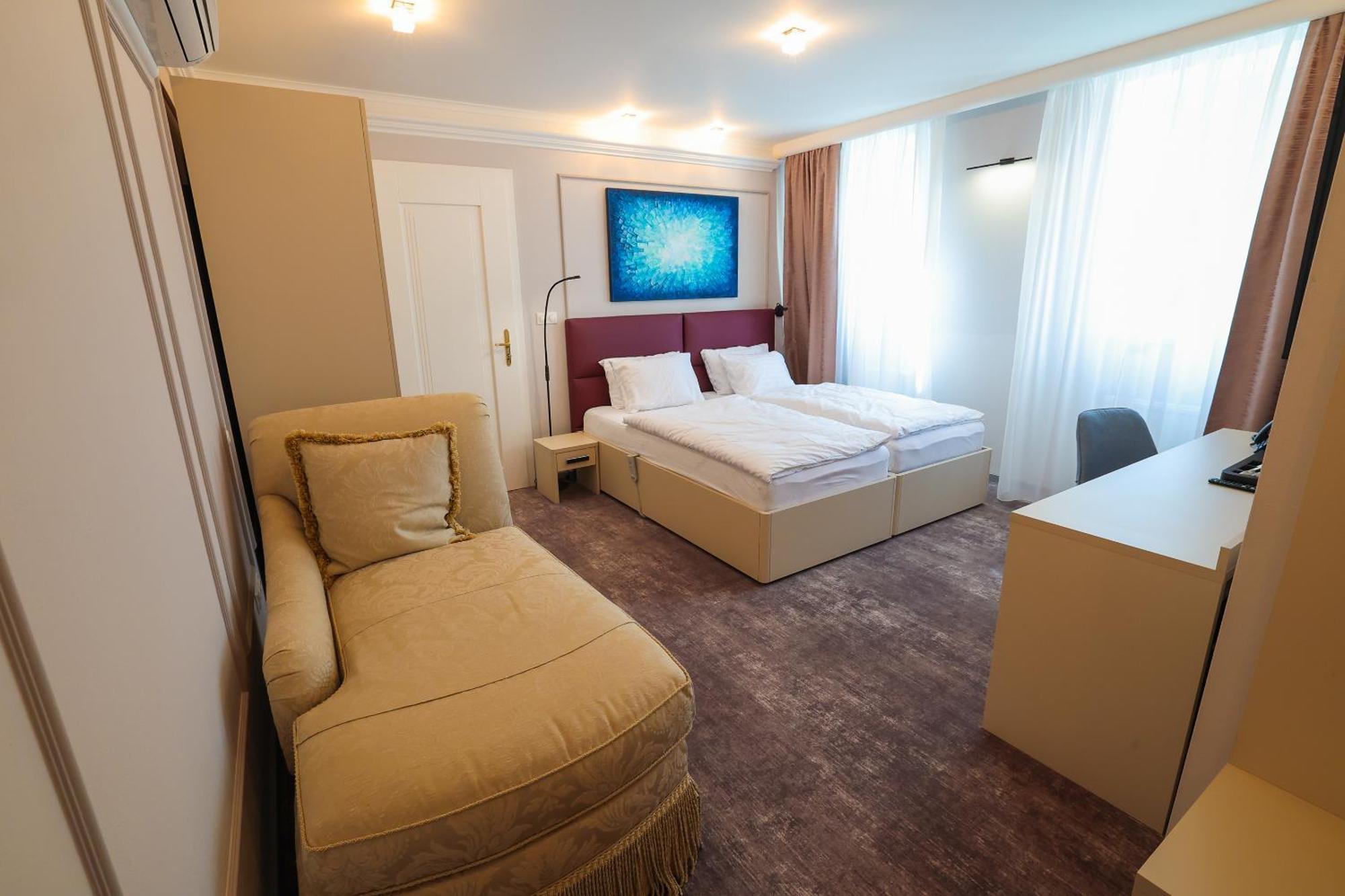 Boutique Hotel Ambiente ****+ Karlovy Vary Extérieur photo
