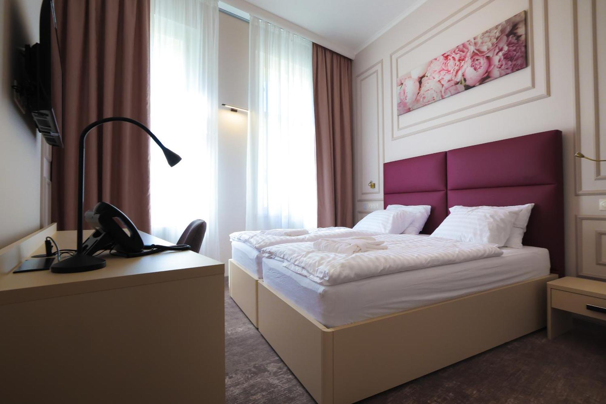 Boutique Hotel Ambiente ****+ Karlovy Vary Extérieur photo