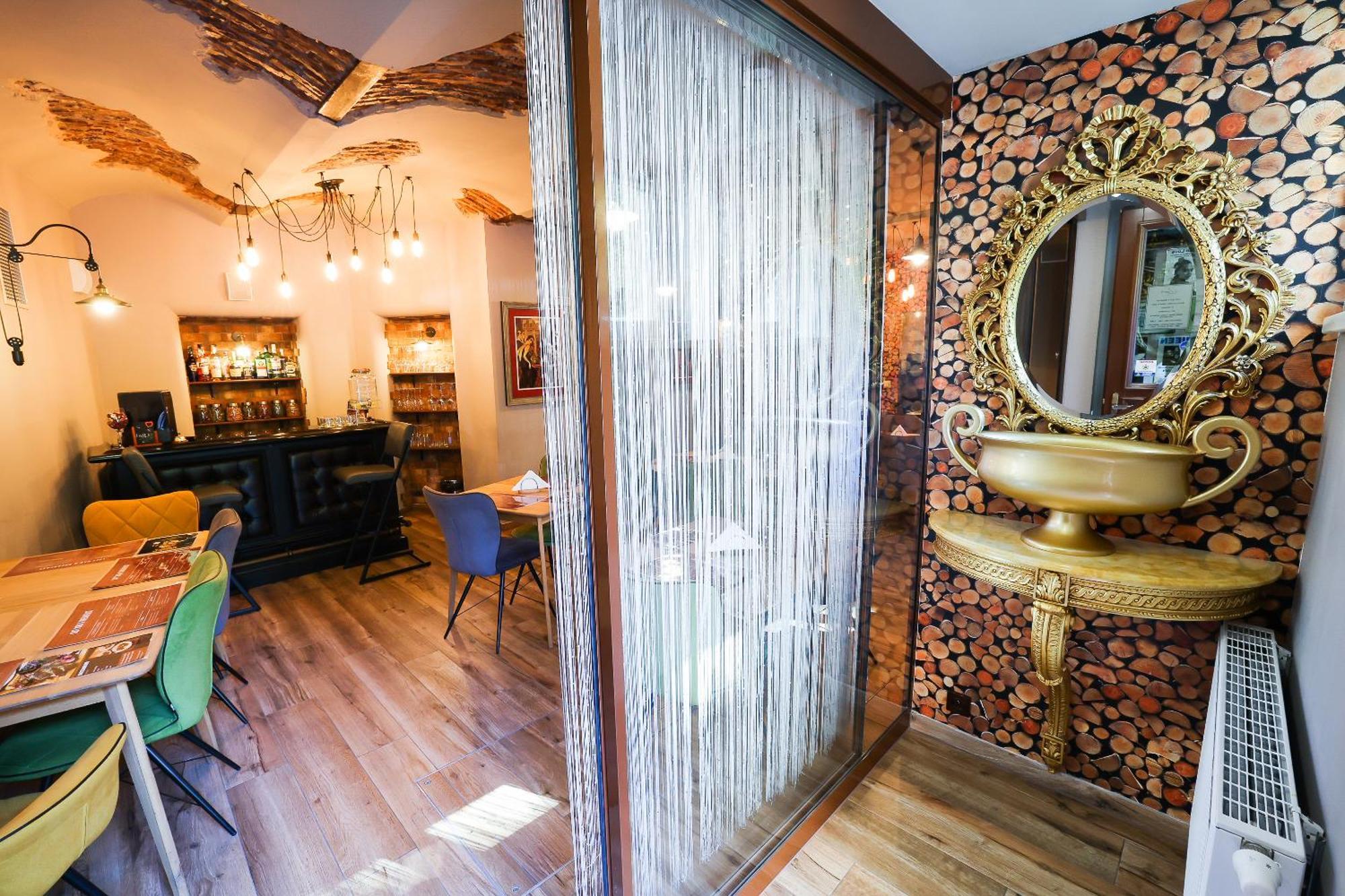 Boutique Hotel Ambiente ****+ Karlovy Vary Extérieur photo