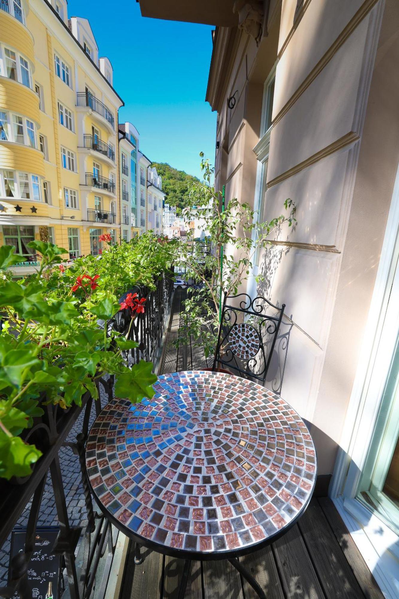 Boutique Hotel Ambiente ****+ Karlovy Vary Extérieur photo