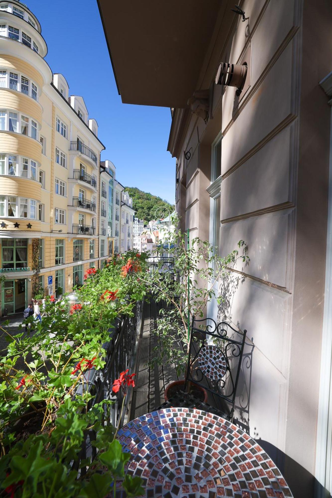Boutique Hotel Ambiente ****+ Karlovy Vary Extérieur photo
